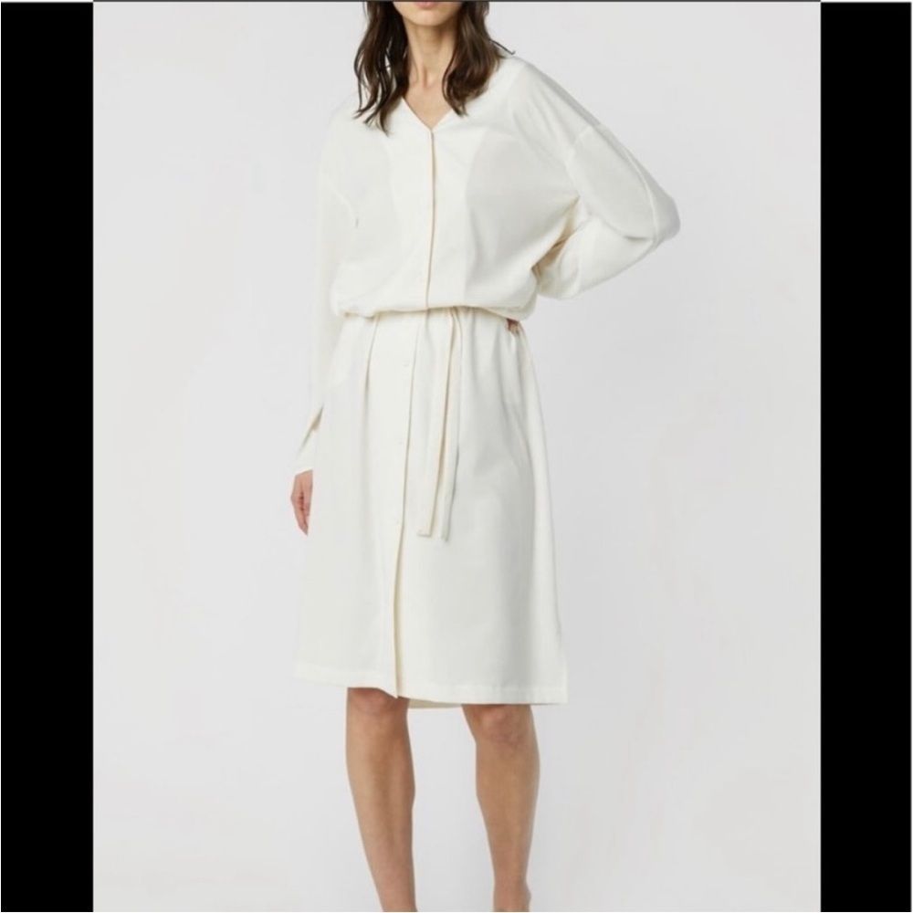 Oak + Fort | V-Neck Shift Midi‎ Shirtdress | Milky Cream | Size Small